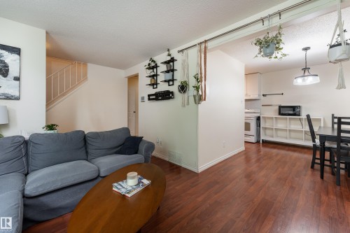 15217 54 Street, Edmonton, AB 
