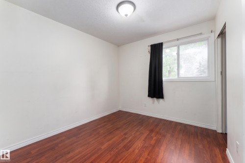 15217 54 Street, Edmonton, AB 
