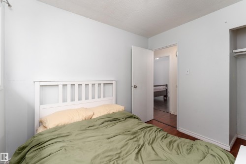 15217 54 Street, Edmonton, AB 