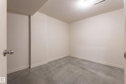 15217 54 Street, Edmonton, AB 