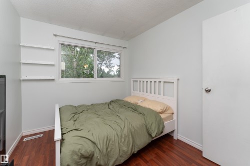 15217 54 Street, Edmonton, AB 