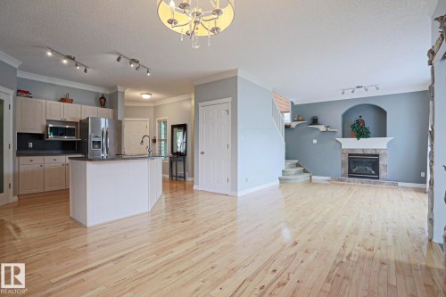 1712 Tomlinson Common, Edmonton, AB 