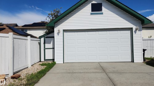 1712 Tomlinson Common, Edmonton, AB 