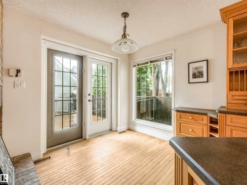 9508 100A Street, Edmonton, AB 