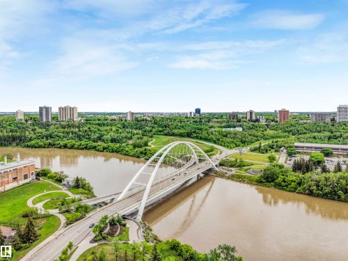 9508 100A Street, Edmonton, AB 