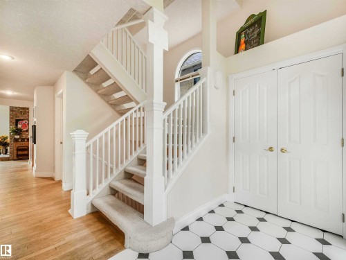 9508 100A Street, Edmonton, AB 