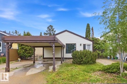 5514 93A Avenue, Edmonton, AB 