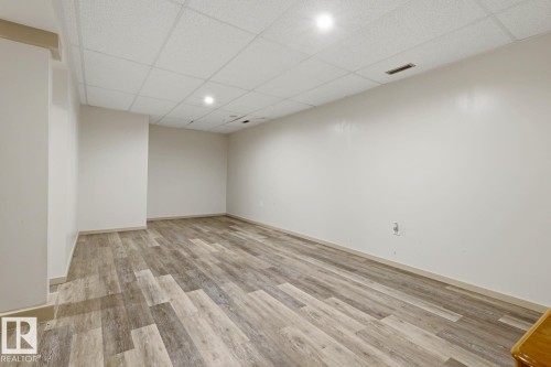 5514 93A Avenue, Edmonton, AB 