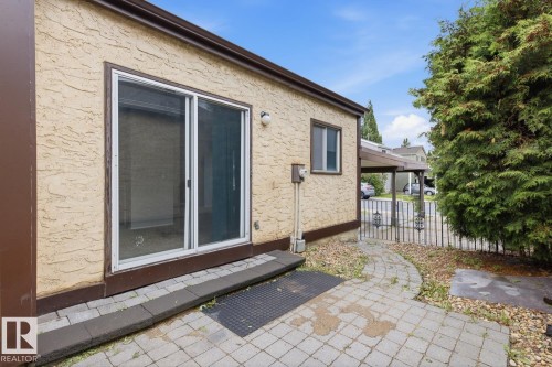 5514 93A Avenue, Edmonton, AB 