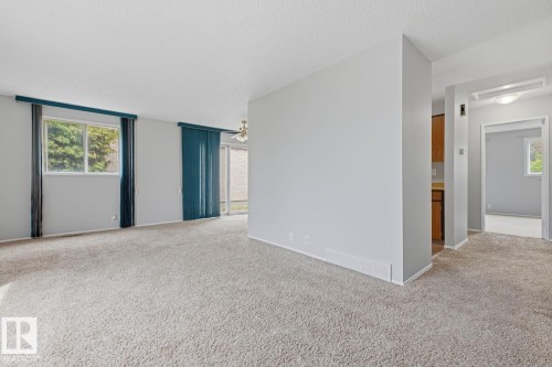 5514 93A Avenue, Edmonton, AB 