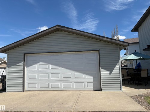 5428 202 Street, Edmonton, AB 
