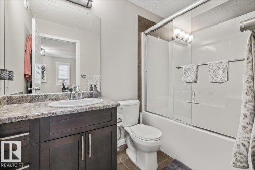 1 James Crescent, St. Albert, AB 