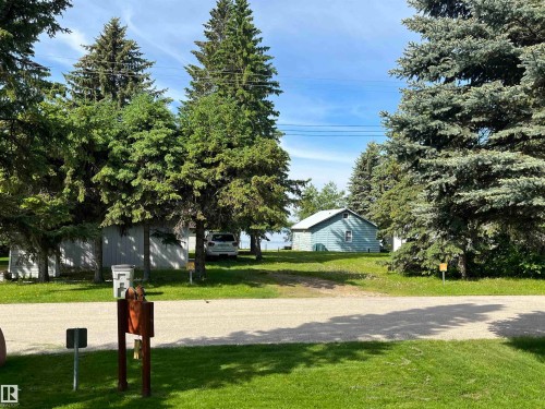 B13 Johnsonia Beach, Rural Leduc County, AB 