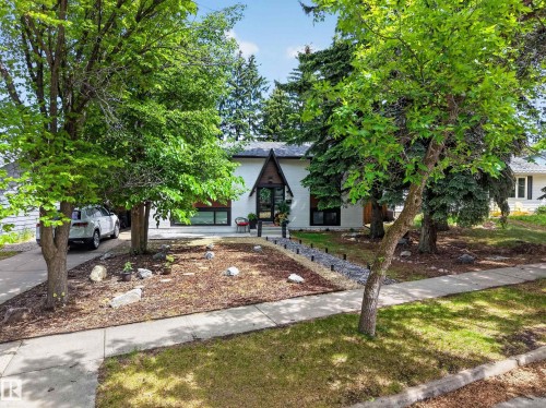 Contemporary exterior with a prominent A-frame entrance - 43 Burnham Place, St. Albert, AB 