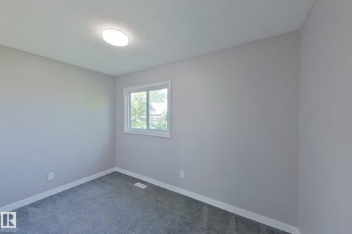 Empty room - 176 Centennial Court, Edmonton, AB 
