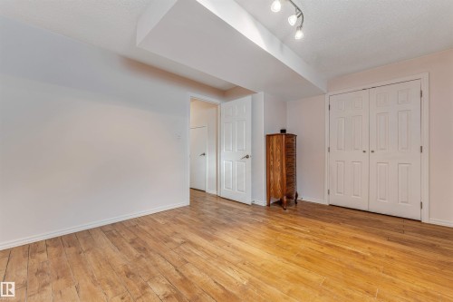 1135 74 Street, Edmonton, AB 