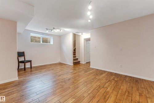 1135 74 Street, Edmonton, AB 