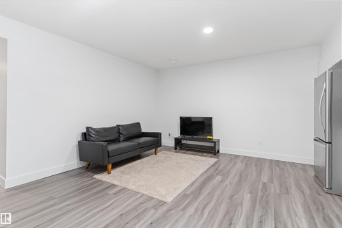 16624 32 Avenue, Edmonton, AB 