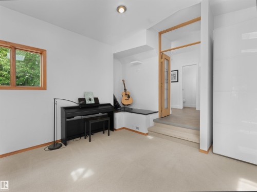 7624 92 Avenue, Edmonton, AB 