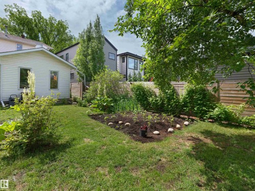 7624 92 Avenue, Edmonton, AB 