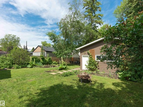 7624 92 Avenue, Edmonton, AB 