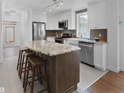 7624 92 Avenue, Edmonton, AB 