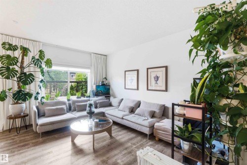 Living room - 9323 223 Street, Edmonton, AB 