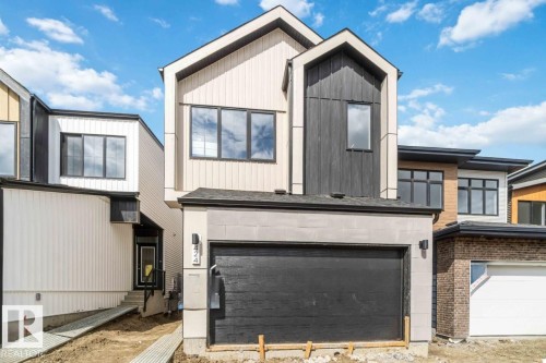 22522 83A Avenue, Edmonton, AB 