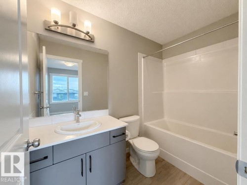 Bathroom - 5034 Rivers Edge Way, Edmonton, AB 