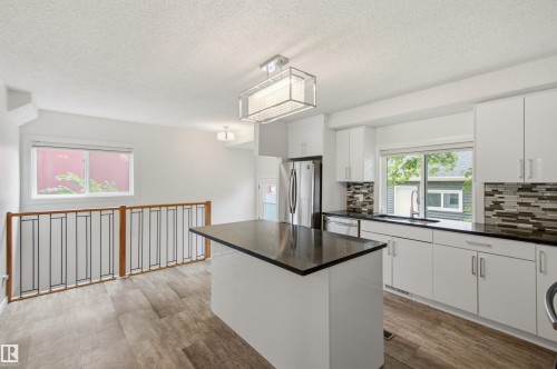6420 105 Street, Edmonton, AB 
