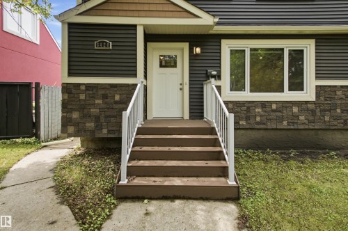 6420 105 Street, Edmonton, AB 