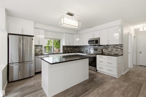 6420 105 Street, Edmonton, AB 