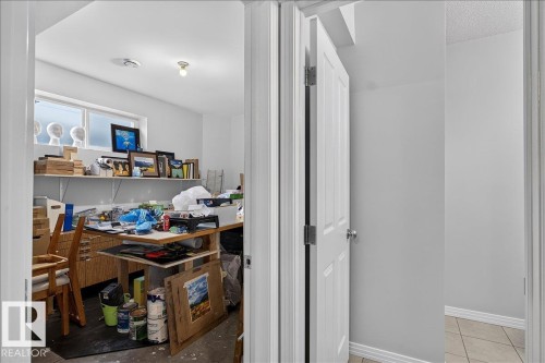 Pantry - 13 Baie Madelene, Beaumont, AB 