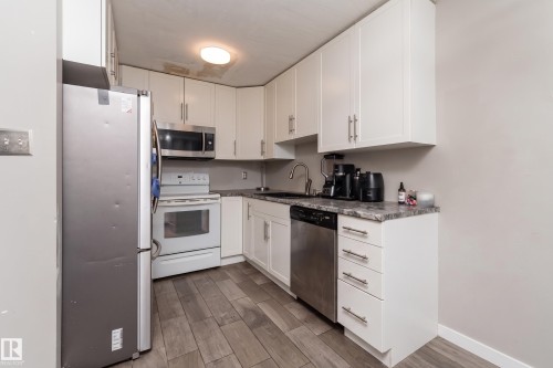 2 4707 126 Avenue, Edmonton, AB 