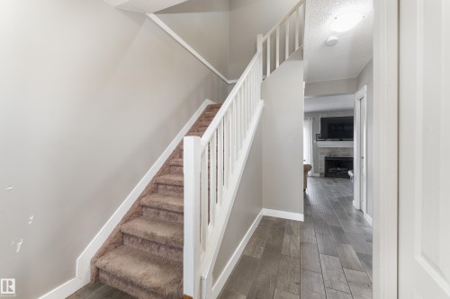 2 4707 126 Avenue, Edmonton, AB 