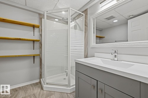 Bathroom - 7508 139 Street, Edmonton, AB 