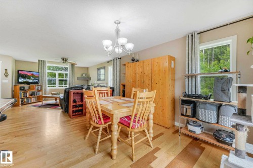 #31 56110 Rge Road 13, Rural Lac Ste. Anne County, AB - Indoor Photo Showing Dining Room