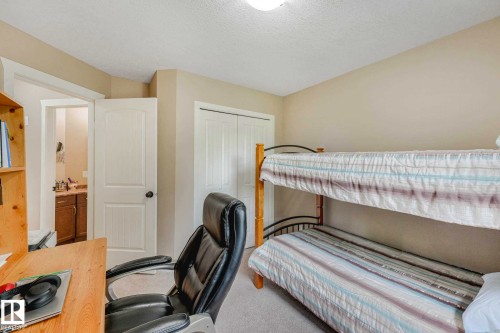 #31 56110 Rge Road 13, Rural Lac Ste. Anne County, AB - Indoor Photo Showing Bedroom