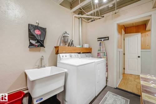 #31 56110 Rge Road 13, Rural Lac Ste. Anne County, AB - Indoor Photo Showing Laundry Room
