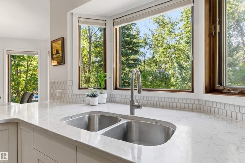 Details - 624 Butchart Wynd, Edmonton, AB 