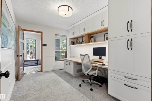 Office - 624 Butchart Wynd, Edmonton, AB 