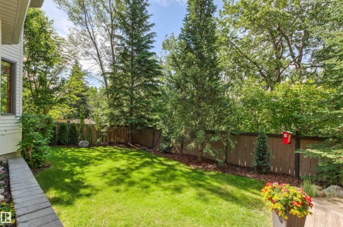 Yard - 624 Butchart Wynd, Edmonton, AB 