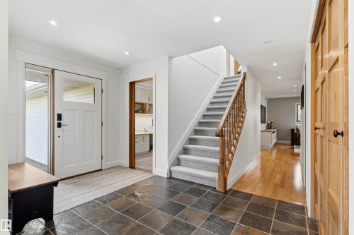 Entrance foyer - 624 Butchart Wynd, Edmonton, AB 