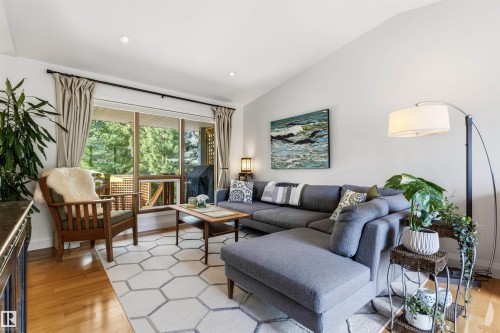Living room - 624 Butchart Wynd, Edmonton, AB 