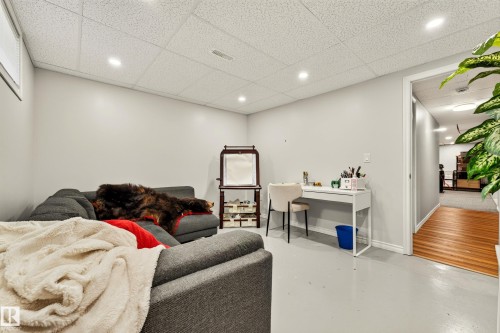 Living room - 24 Addison Crescent, St. Albert, AB 