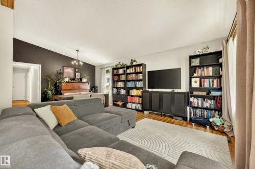 Living room - 24 Addison Crescent, St. Albert, AB 