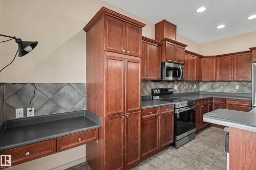 92 13825 155 Avenue, Edmonton, AB 