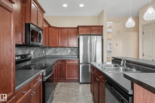 92 13825 155 Avenue, Edmonton, AB 