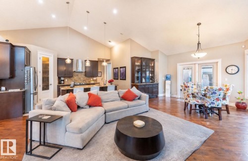 17424 108 Street, Edmonton, AB - Indoor Photo Showing Living Room