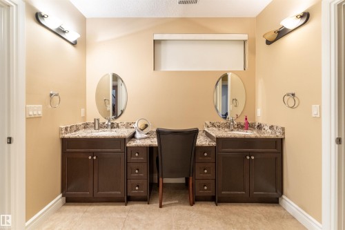 17424 108 Street, Edmonton, AB - Indoor Photo Showing Bathroom